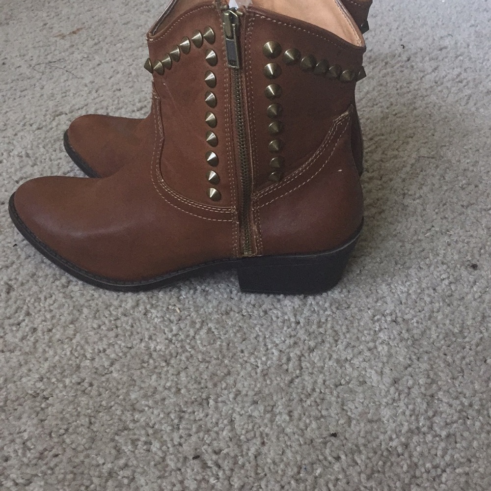 KOHL’S Studded boot